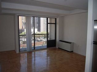 300 E 90th St, New York, NY 10128