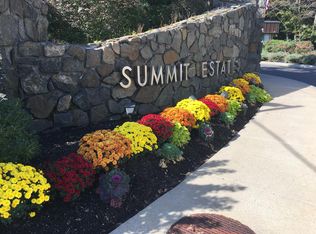 1000 Paradise Rd #N2K & E3L, Swampscott, MA 01907