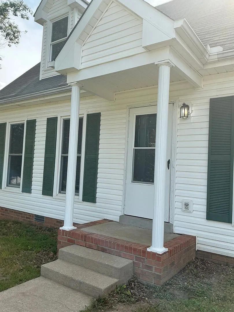 910 Dolphin Lane — Photo 2
