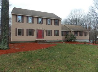 1 Lamplighter Ln, Salem, NH 03079