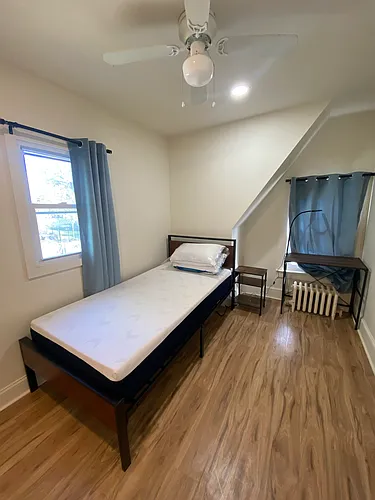 2401 Shirlington Rd Photo 1