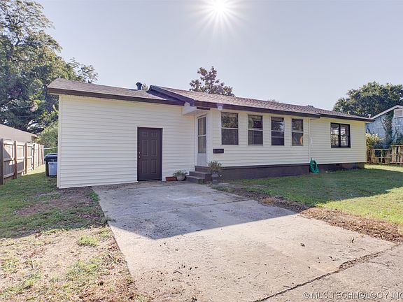 2nd image of 602 S Choctaw Ave