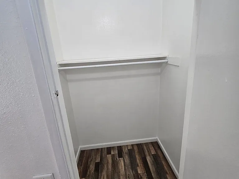 4234 Montclair St — Photo 4