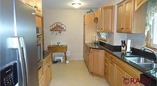 4th image of 226 Emerson Ln