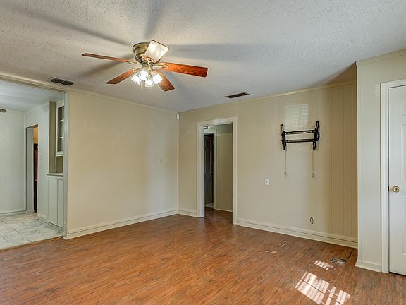 5th image of 2420 26th St