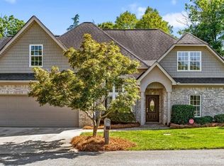 4002 Flagstick Ct, Jamestown, NC 27282