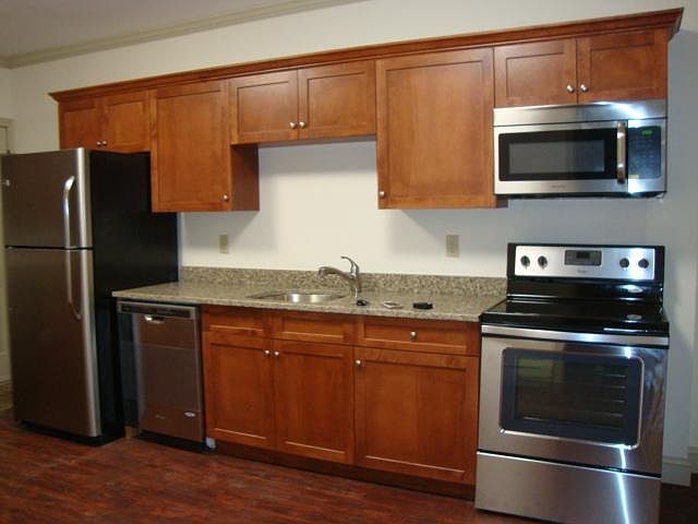 1st image of 20 Church St