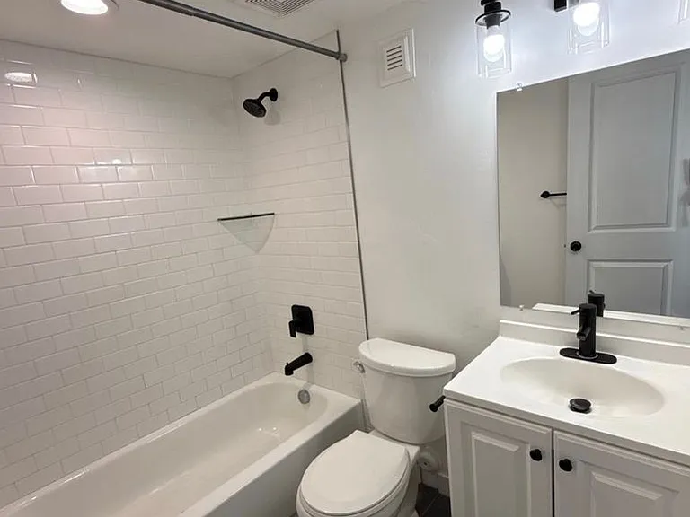477 E Williams Ave — Photo 19