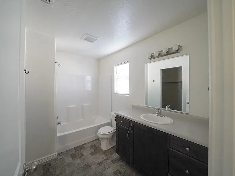 3243 S Fossil Hills Dr — Photo 6