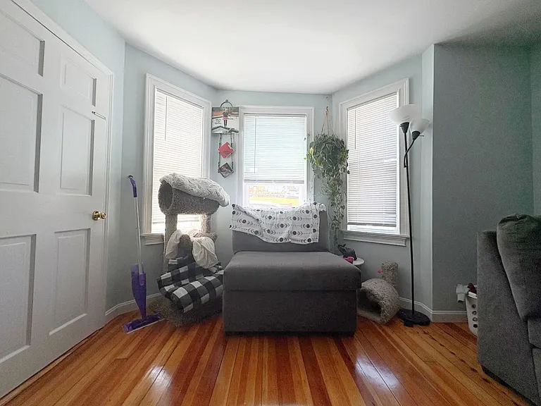 55 Fort Sq — Photo 4