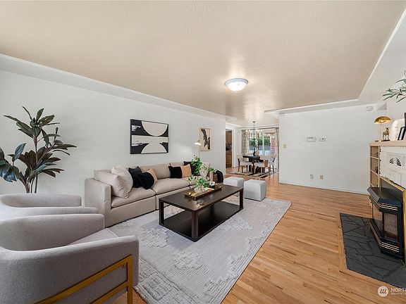 5th image of 1225 Whisler Street NE