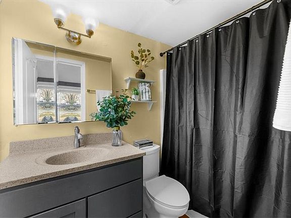 5th image of 336 Gordon St