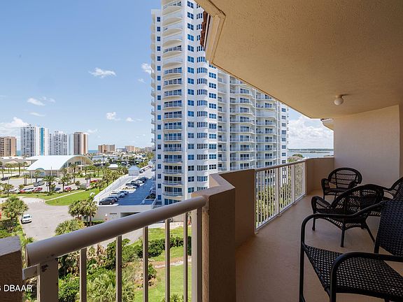 3rd image of 3 Oceans West Blvd APT 7C1
