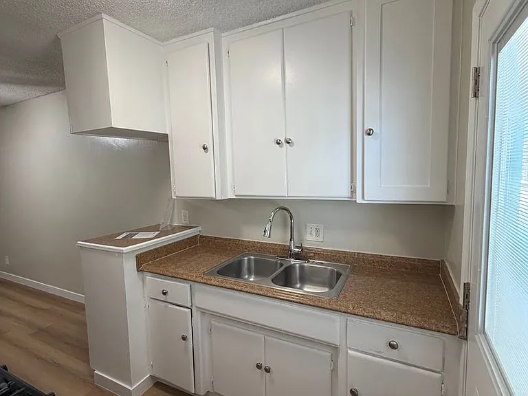 Stone Gate Apartments — Photo 38