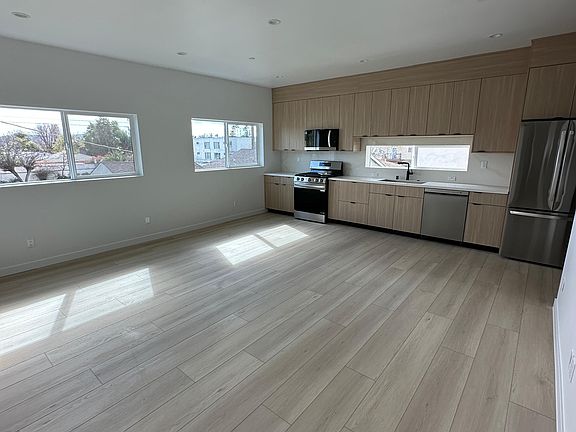2nd image of 6410 Riverton Ave