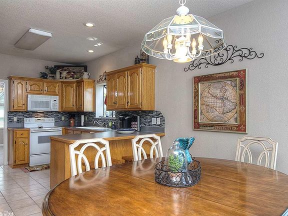 5th image of 142 Bay Oaks Cv