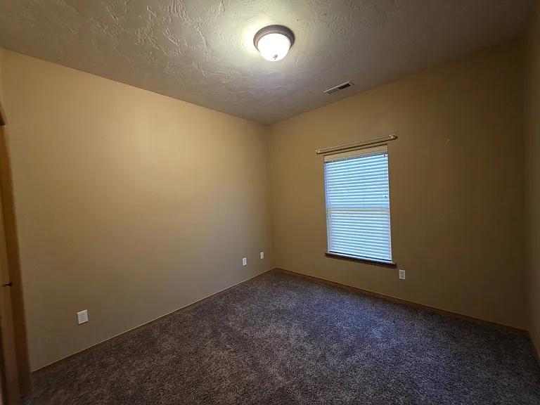 2300 Meridian Ave — Photo 22
