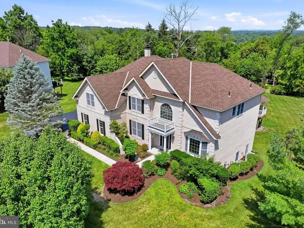 2303 Redtail Rd, Audubon, PA 19403