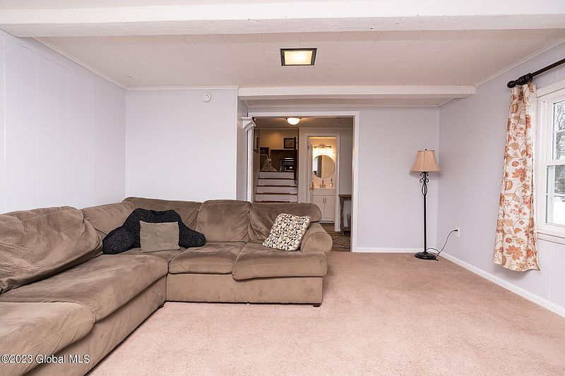 5th image of 9 Eberle Road