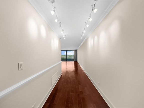 4th image of 2660 Peachtree Rd NW APT 16C