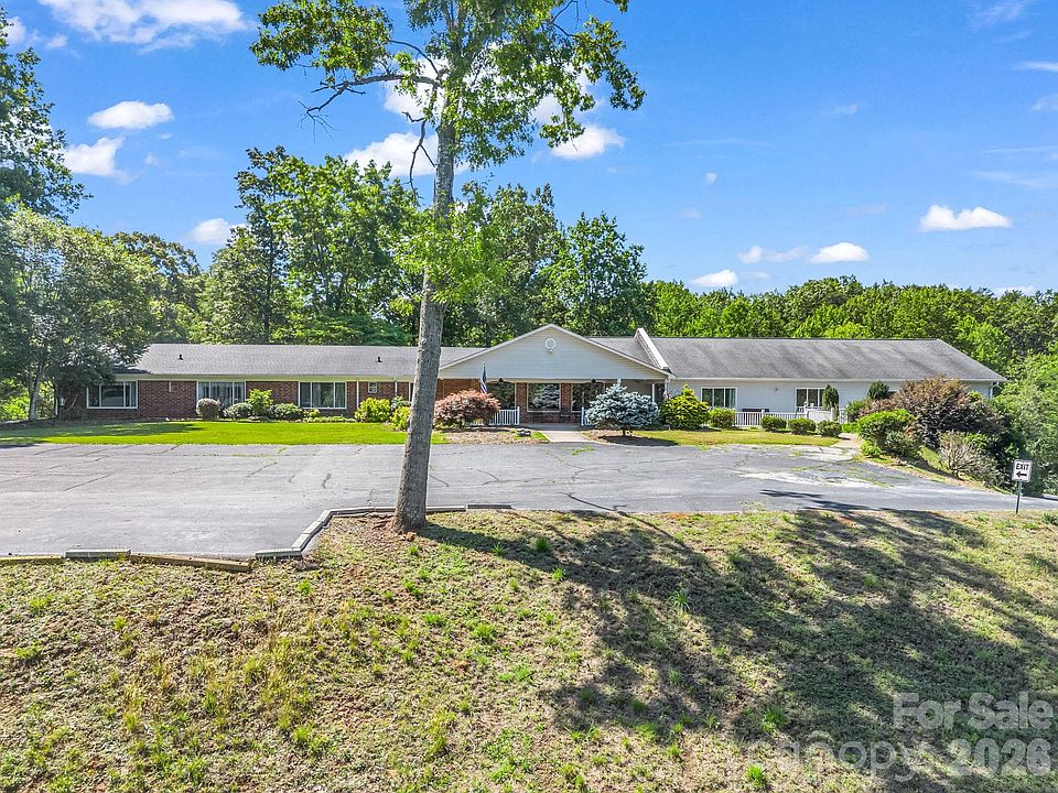 1st image of 354 Woodland Dr