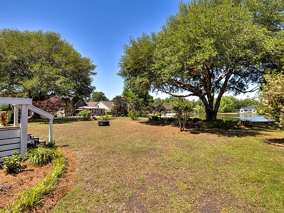 5th image of 25 Plantation Dr