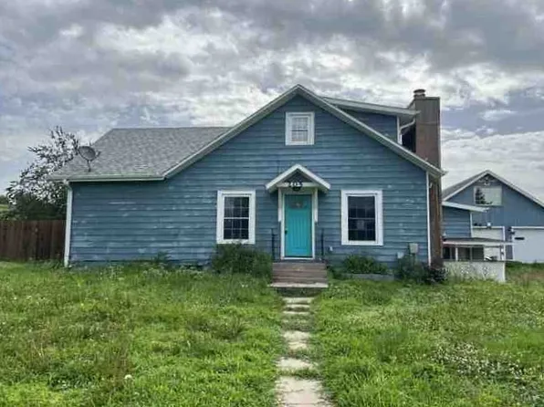 205 N East St, Henderson, IA 51541