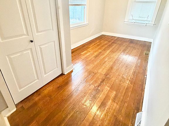 5th image of 58 Spruce St #1