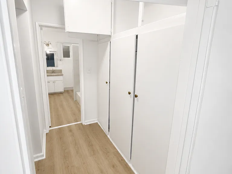 1801 N Gramercy Pl #14A — Photo 6