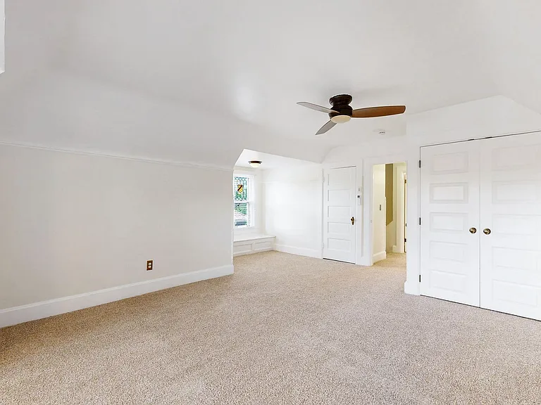 685 S Grant St — Photo 23