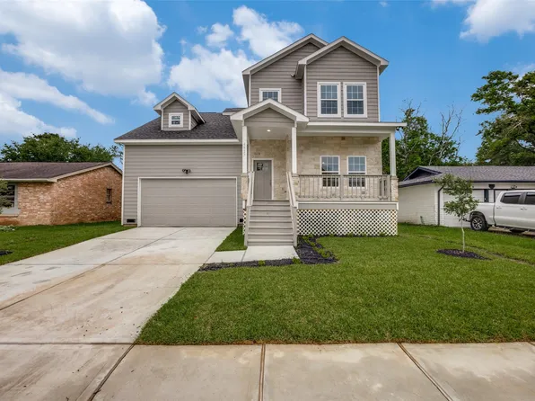 4927 E Ridge Creek Dr, Houston, TX 77053