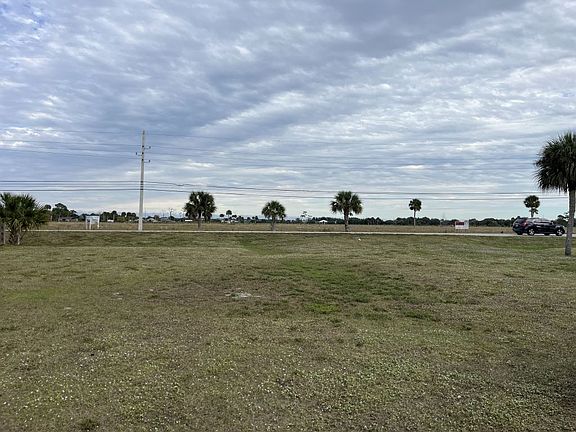 3rd image of 23 Village Dr #7
