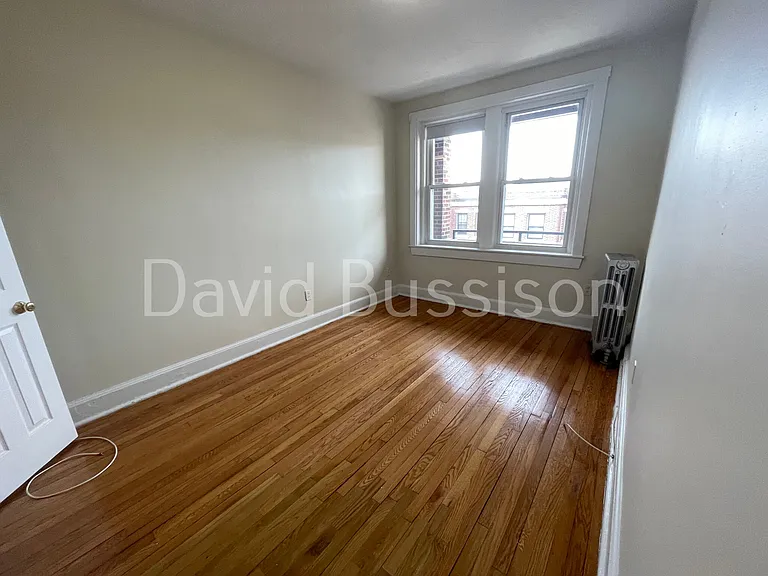 127 Sutherland Rd #E — Photo 13