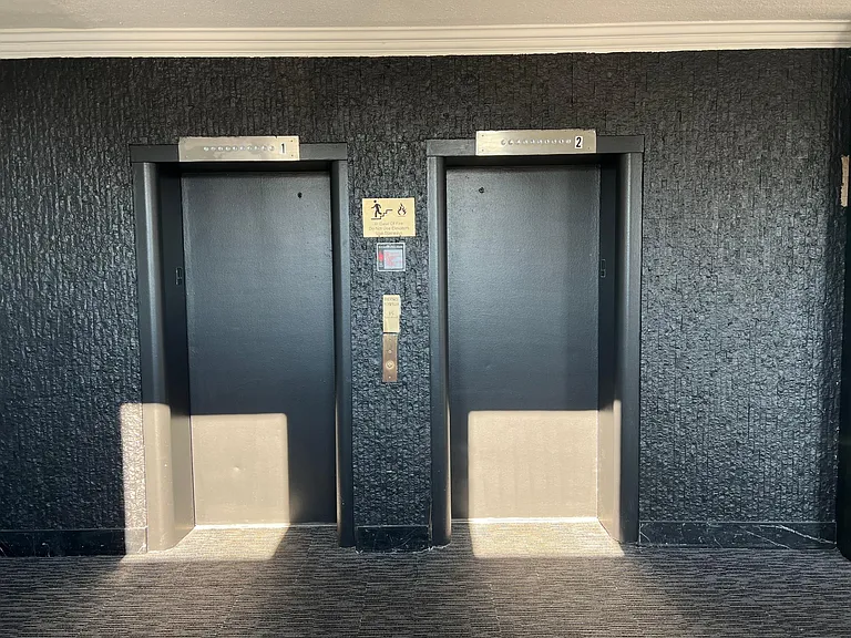 Tireno Towers — Photo 13