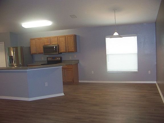 2nd image of 325 Grand Preserve Way