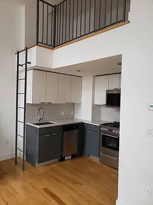 Rented by Corcoran | media 27