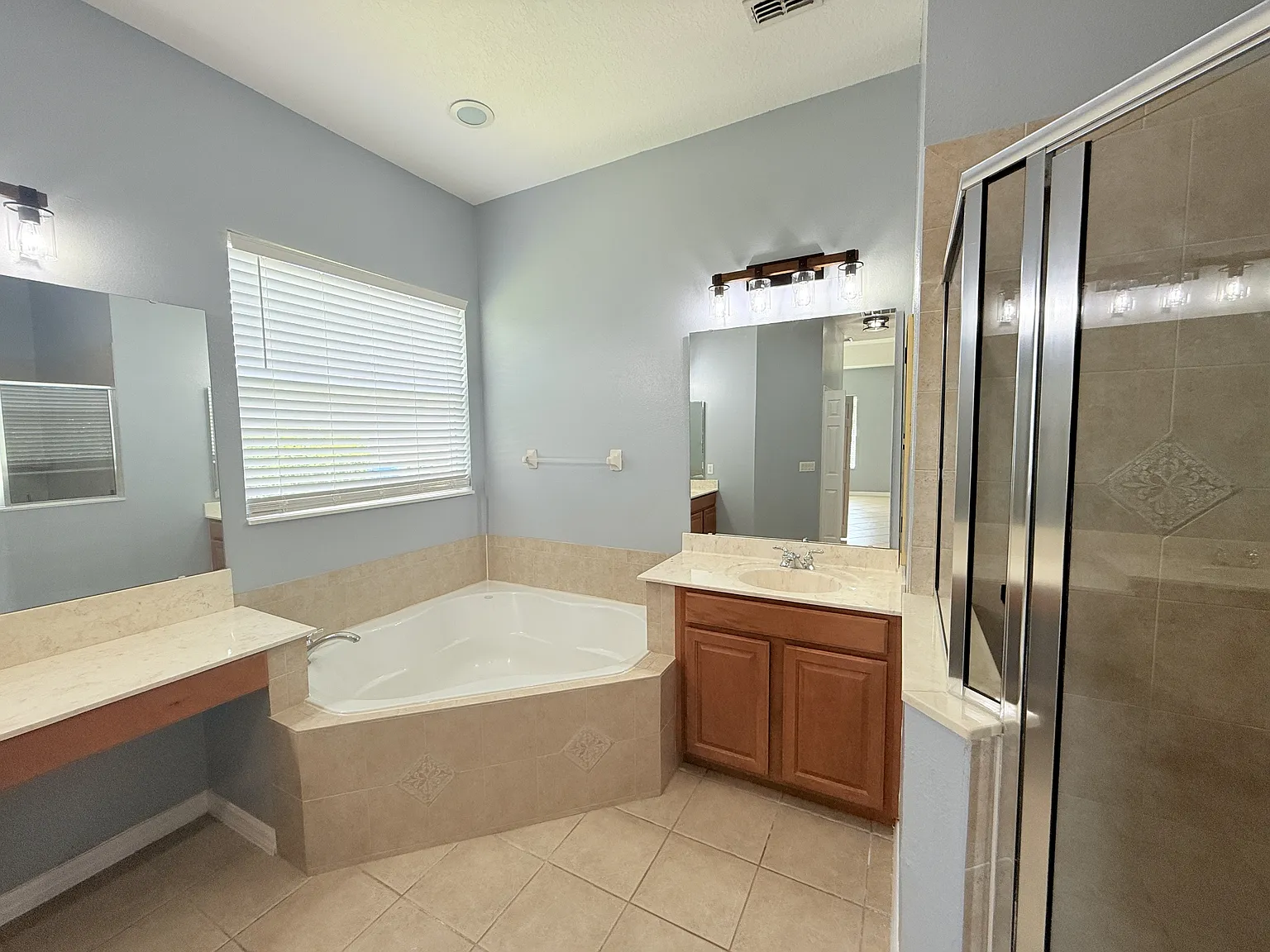 814 Kazaros Circle - 1 — Photo 3