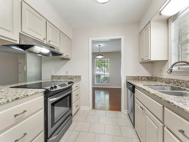 12115 Elva Dr — Photo 4