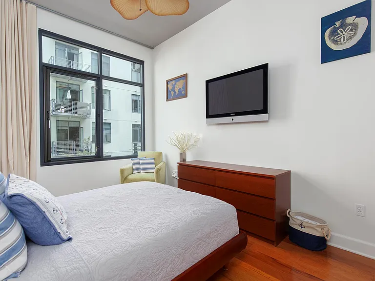 1050 Island Ave — Photo 16