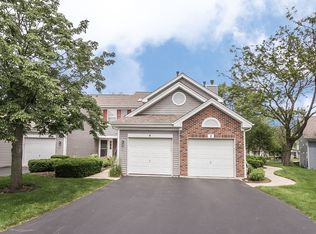 4 Cedar Grove Ct, Algonquin, IL 60102
