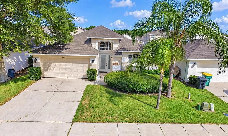 2927 Blooming Alamanda Loop