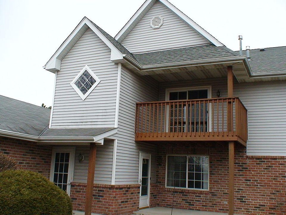 2nd image of 170 W Aspen Ct Unit 5