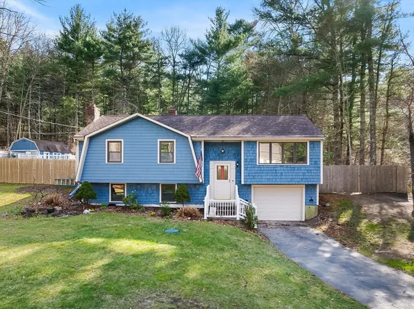 43 Sachem St, Middleboro, MA 02346