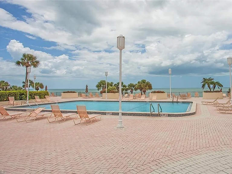 3215 Gulf Shore Blvd N #704N — Photo 21