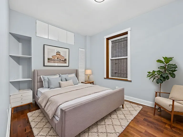 915 W Newport Ave #1 — Photo 7