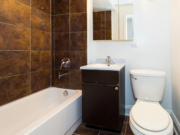 424 W. Diversey — Photo 18
