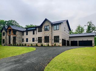 5692 Colchester Rd, Clifton, VA 20124