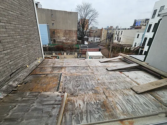 Rented by Compass | media 7