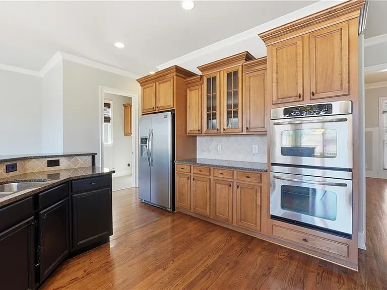 6437 Blue Water Dr — Photo 25