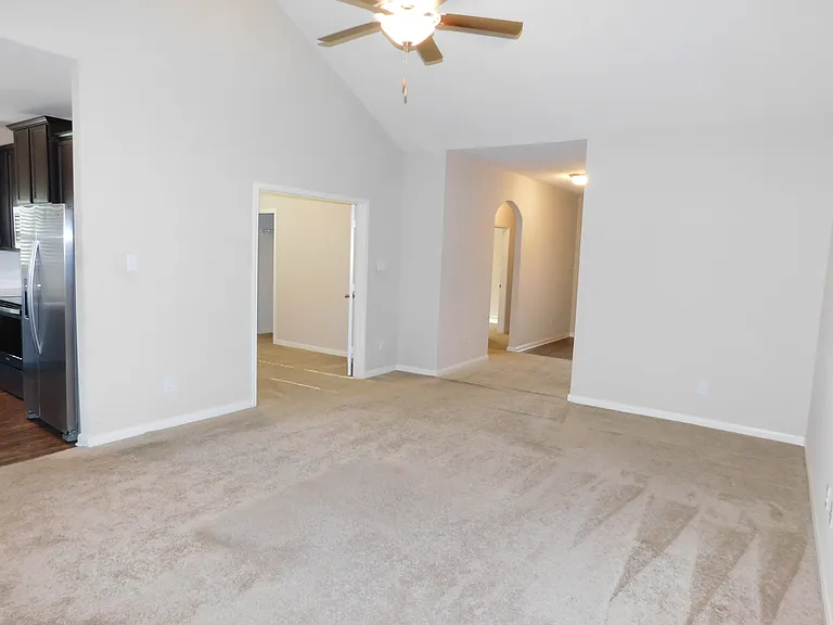 304 Aaron St — Photo 18